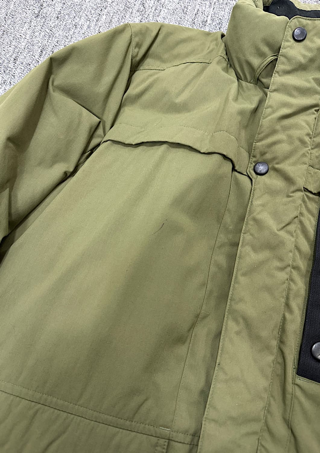 살로몬 패딩  상품이미지3