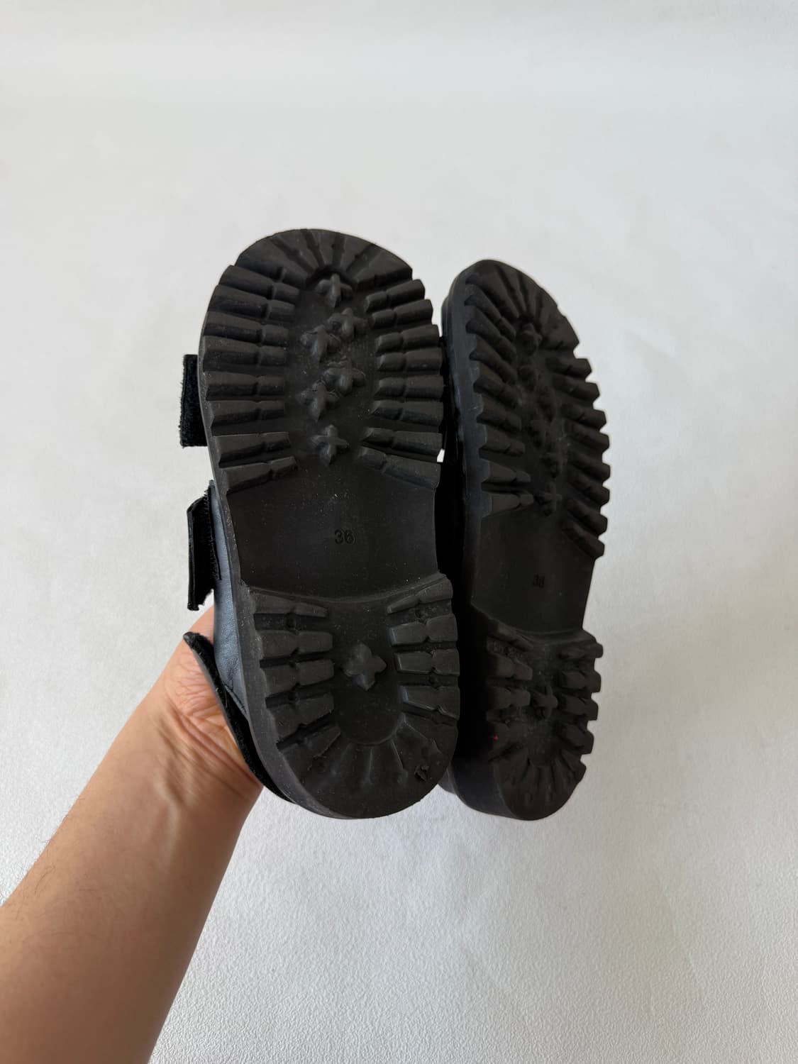 [225]코스(COS) 레더 벨크로 샌들 상품이미지8