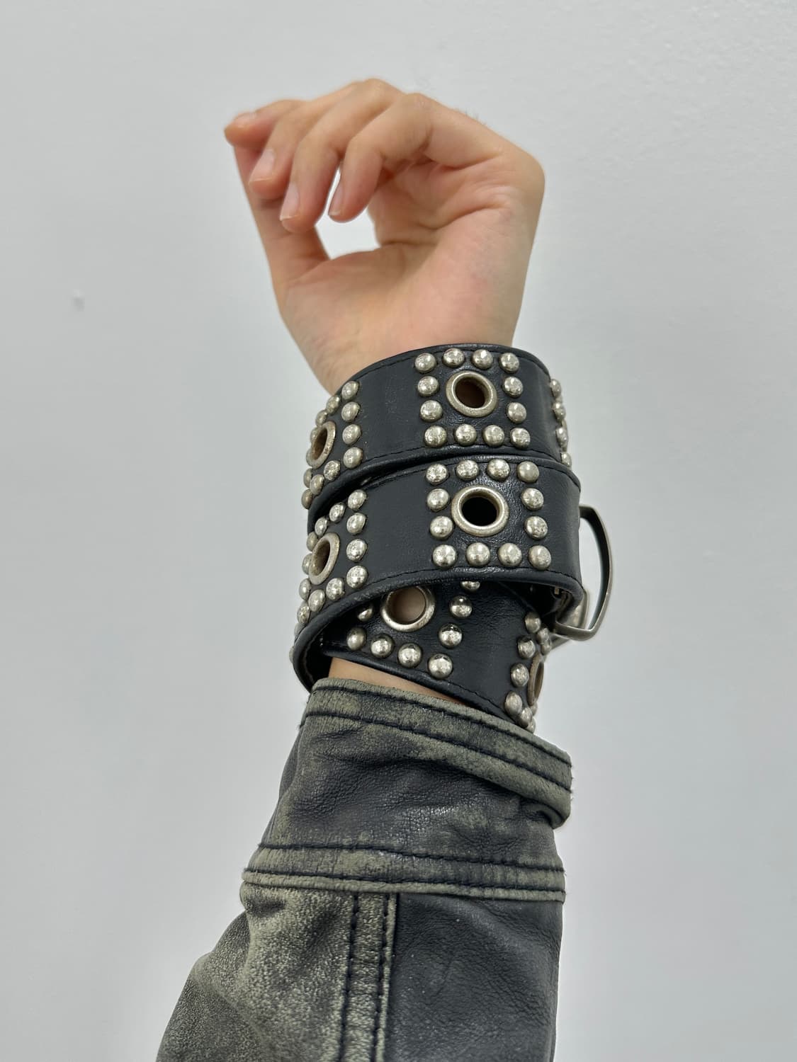 Vintage stud belt bracelet 상품이미지7