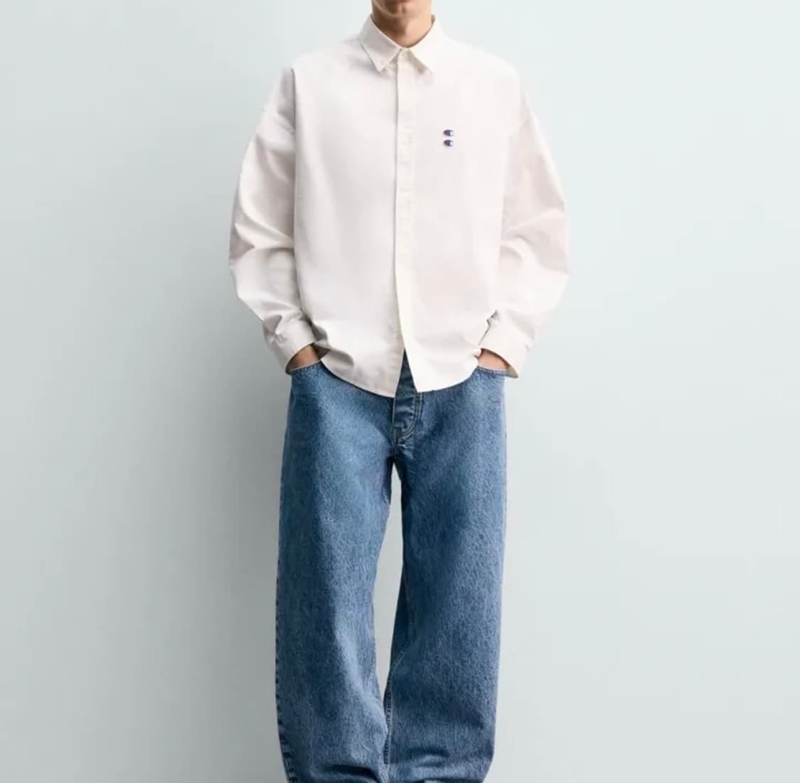 자라 x 챔피온 루즈 테이퍼드핏 데님 청바지 미드블루 상품이미지1