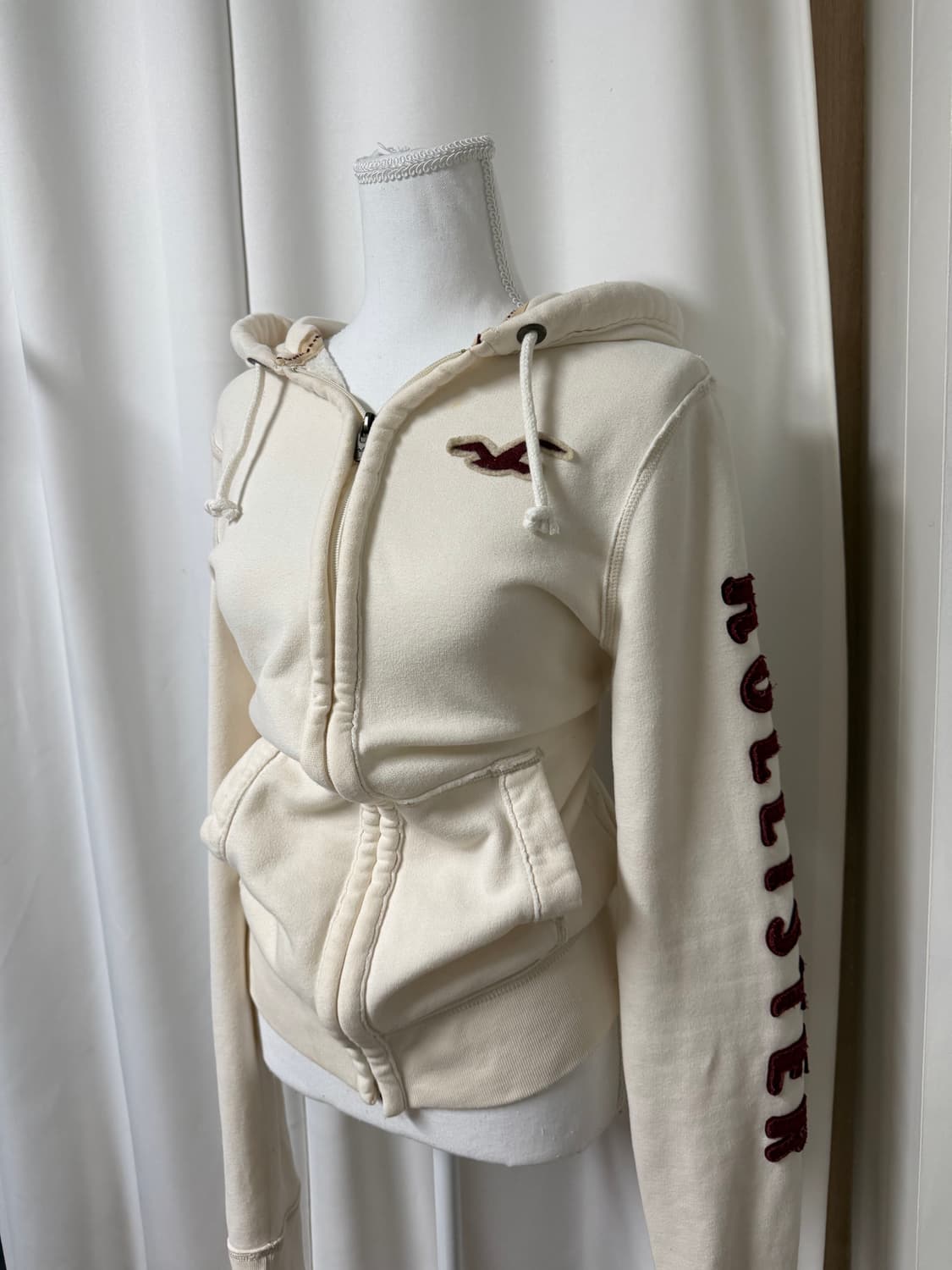 유일)홀리스터 아이보리 버건디 팔로고 후드집업 상품이미지1