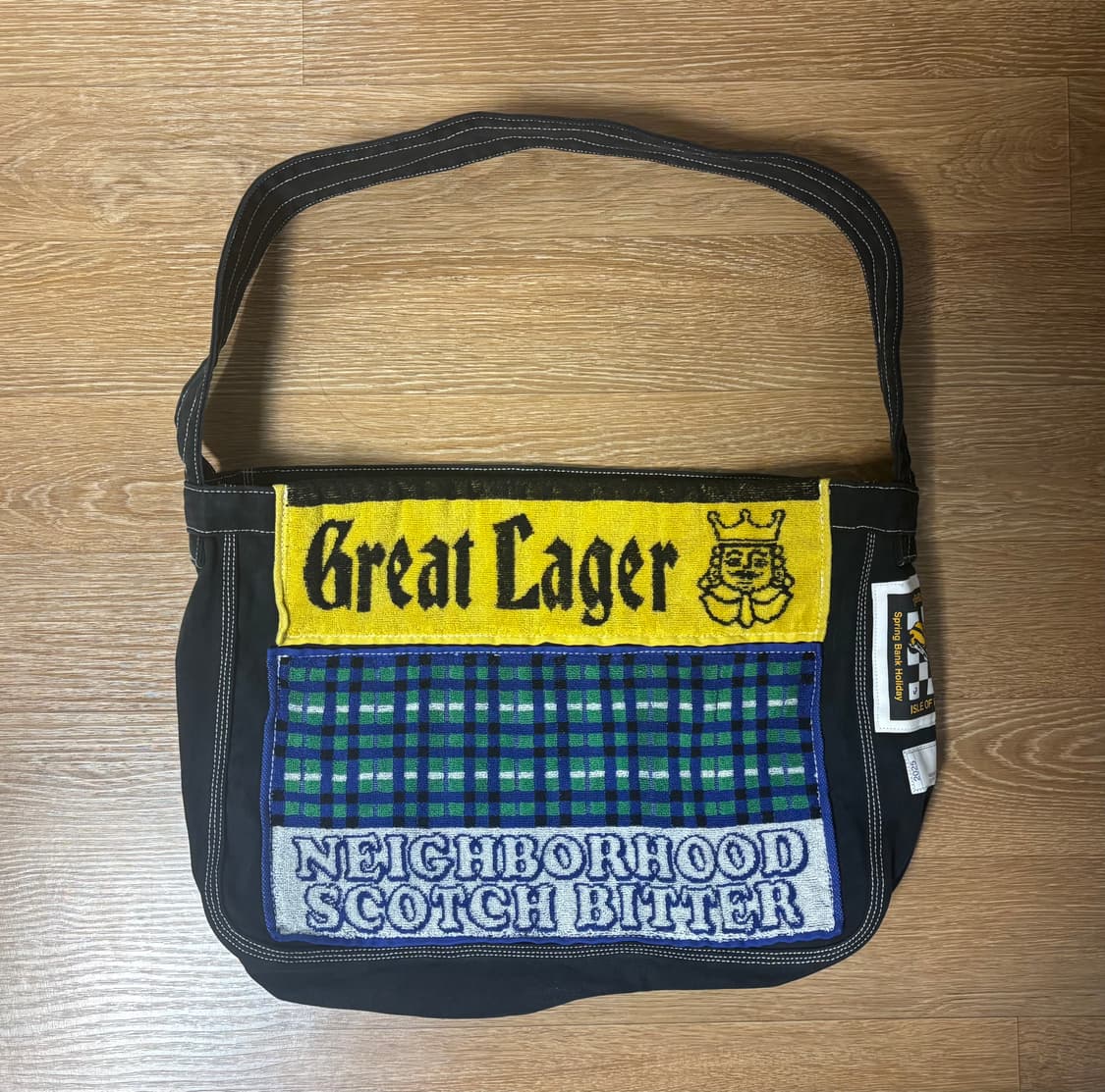 네이버후드 뉴스페이퍼 백 상품이미지1