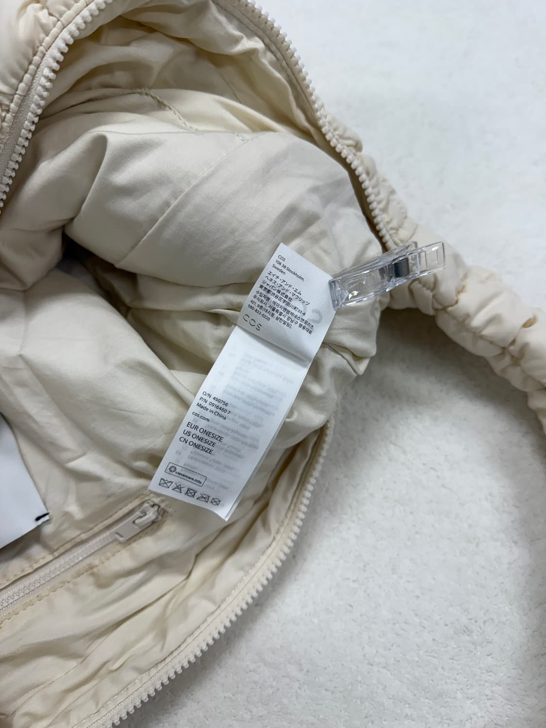 COS 퀼티드 구름백 오버사이즈 상품이미지4