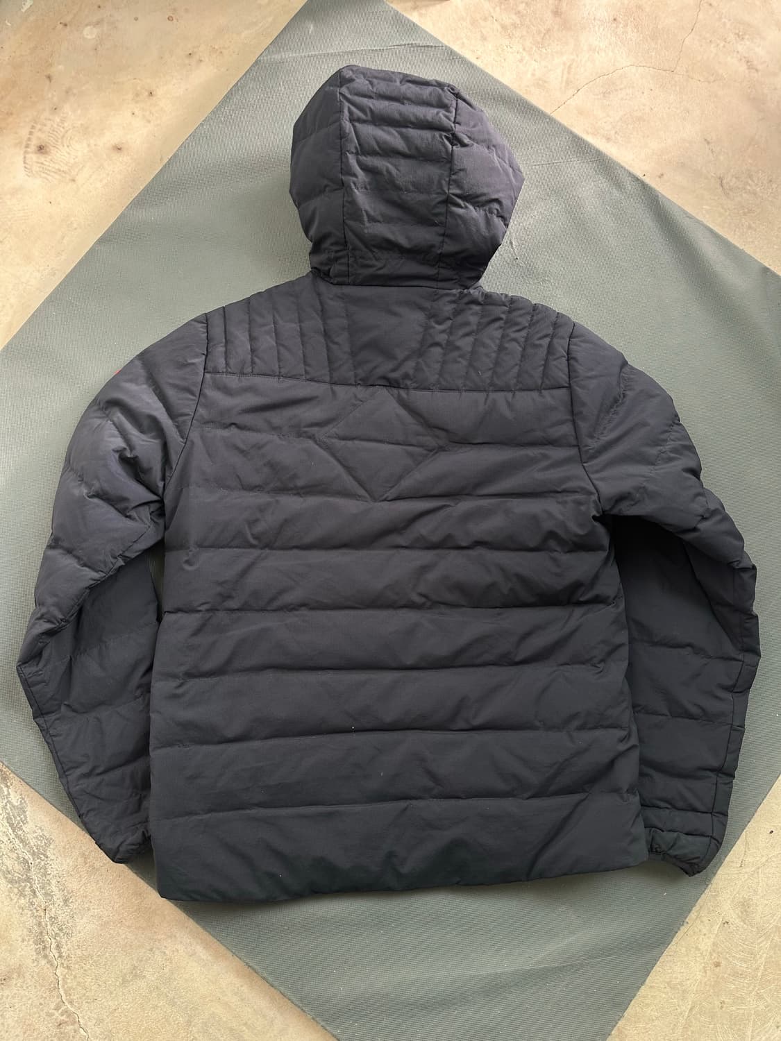 캐나다구스 후드 경량패딩 L(95-100) 정품 상품이미지3