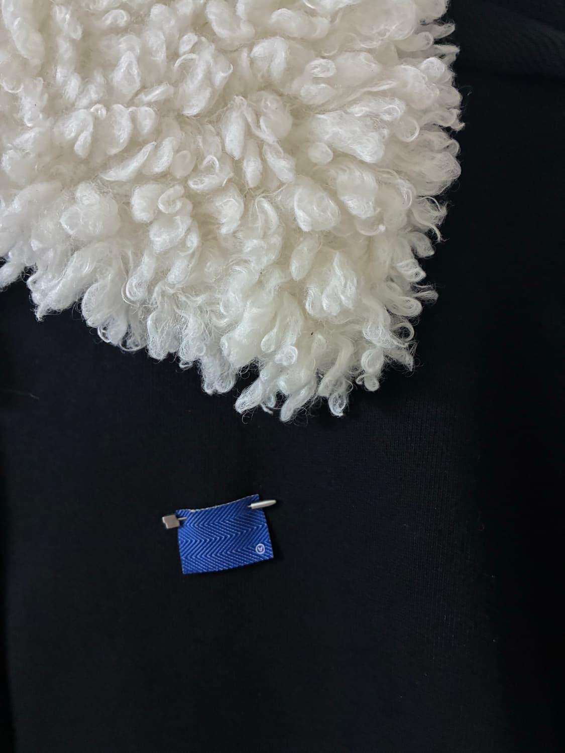 아더에러 양털 카라 자켓  상품이미지4