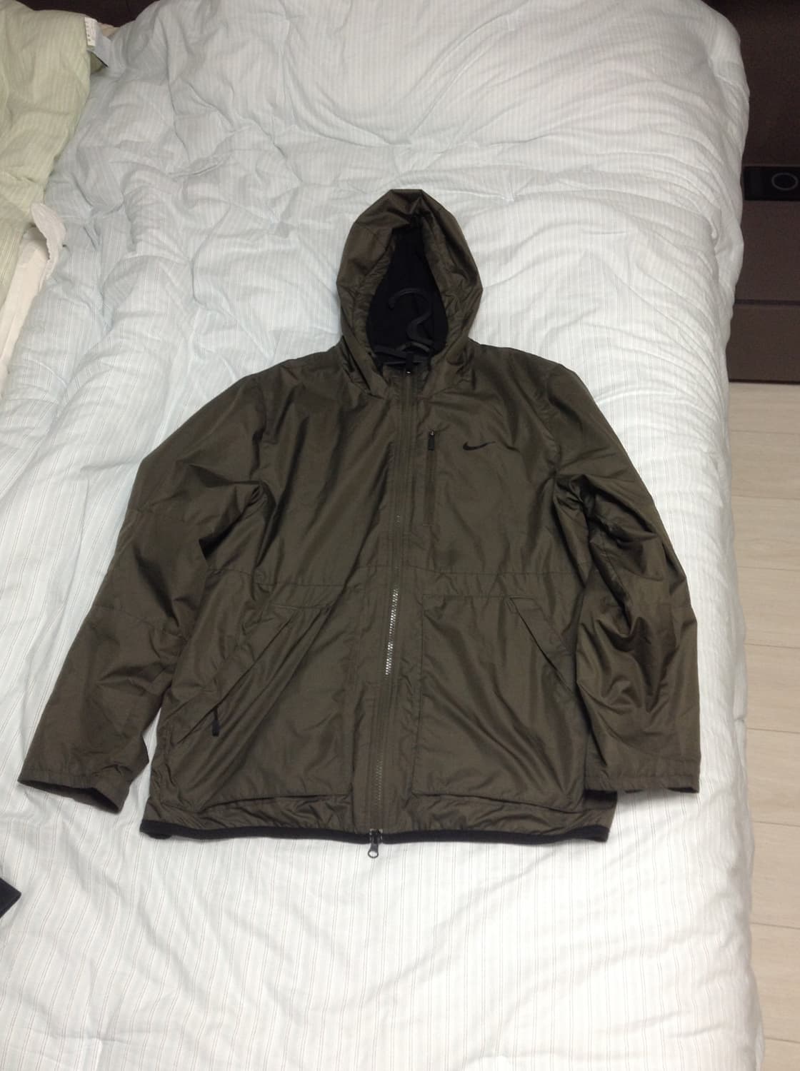 나이키 카키 바막 점퍼 상품이미지2