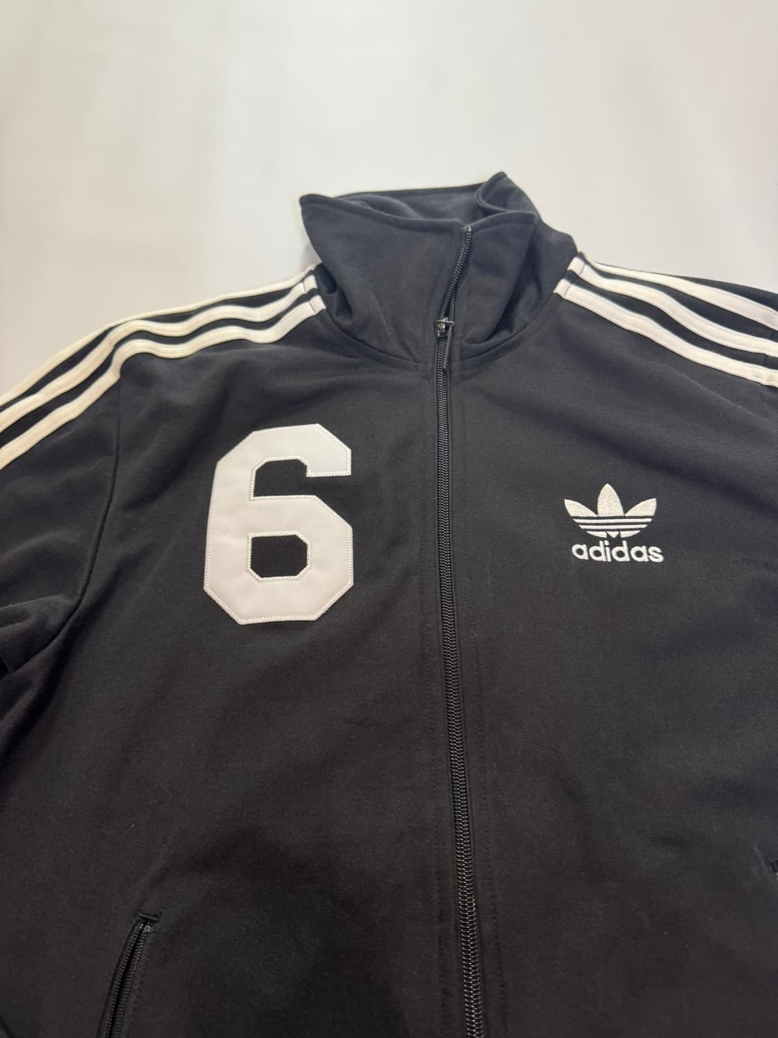 아디다스 카이저오브 뉴욕 트렉탑져지(100사이즈) 상품이미지3