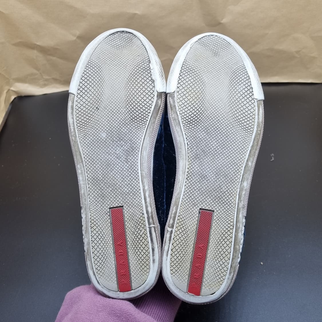 프라다 벨벳스니커즈 245 상품이미지3