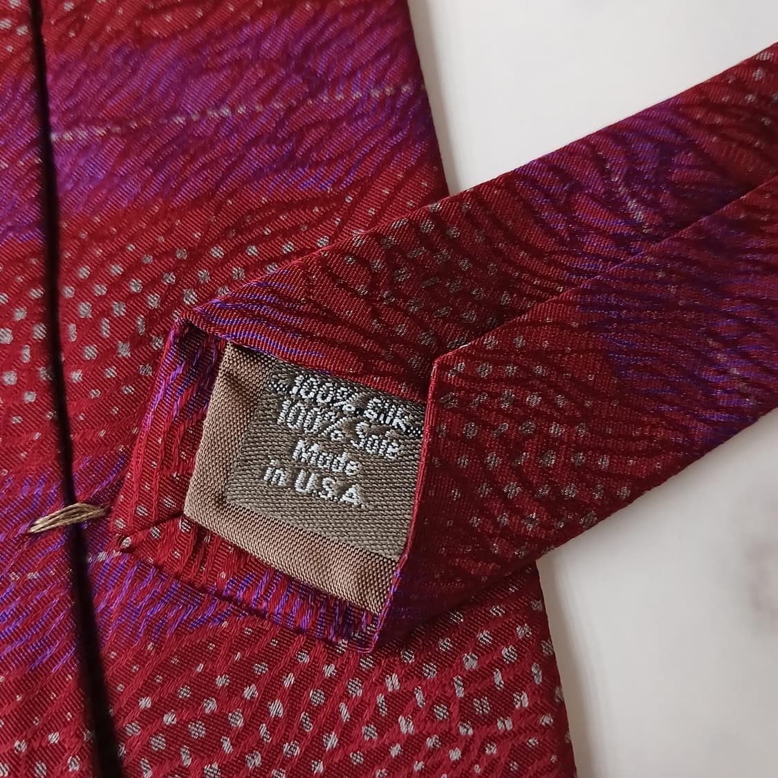 캘빈클라인 실크 레드&퍼플 패턴 넥타이 9.9cm A+등급 A19134
 상품이미지8