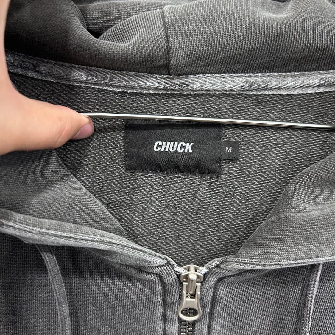 CHUCK 자수로고 피그먼트 나염 오버핏 후드집업 상품이미지3