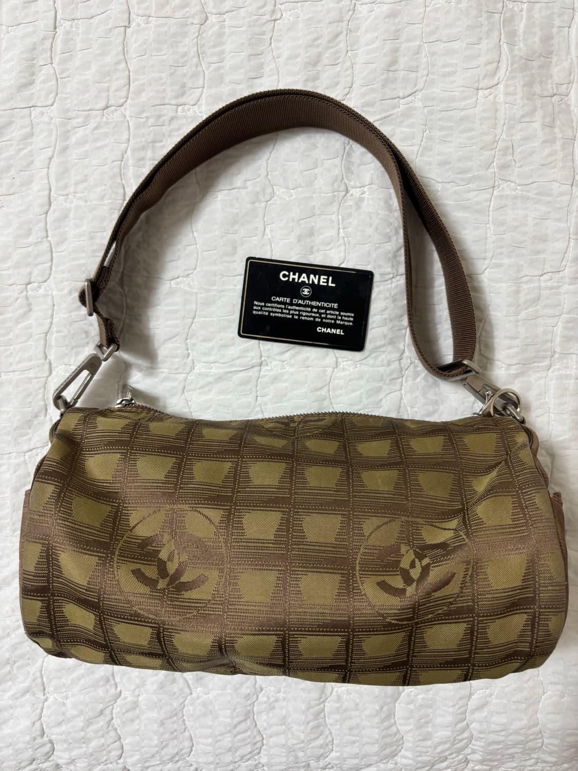 샤넬 트래블 바게트백 원통 숄더백 (정품) 소쟌가방 상품이미지1