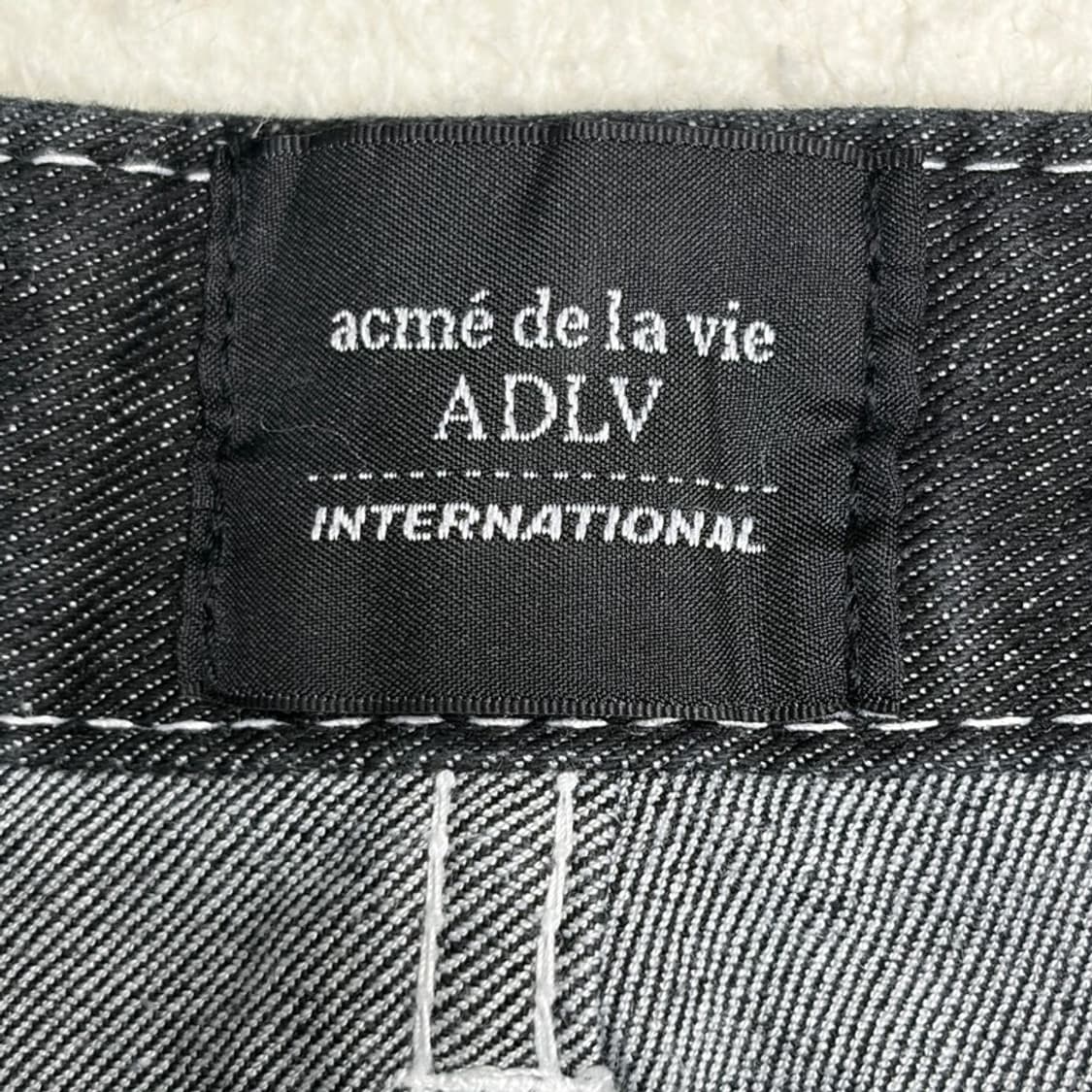 ACME DE LA VIE 블랙 생지 데님 팬츠 1 상품이미지5