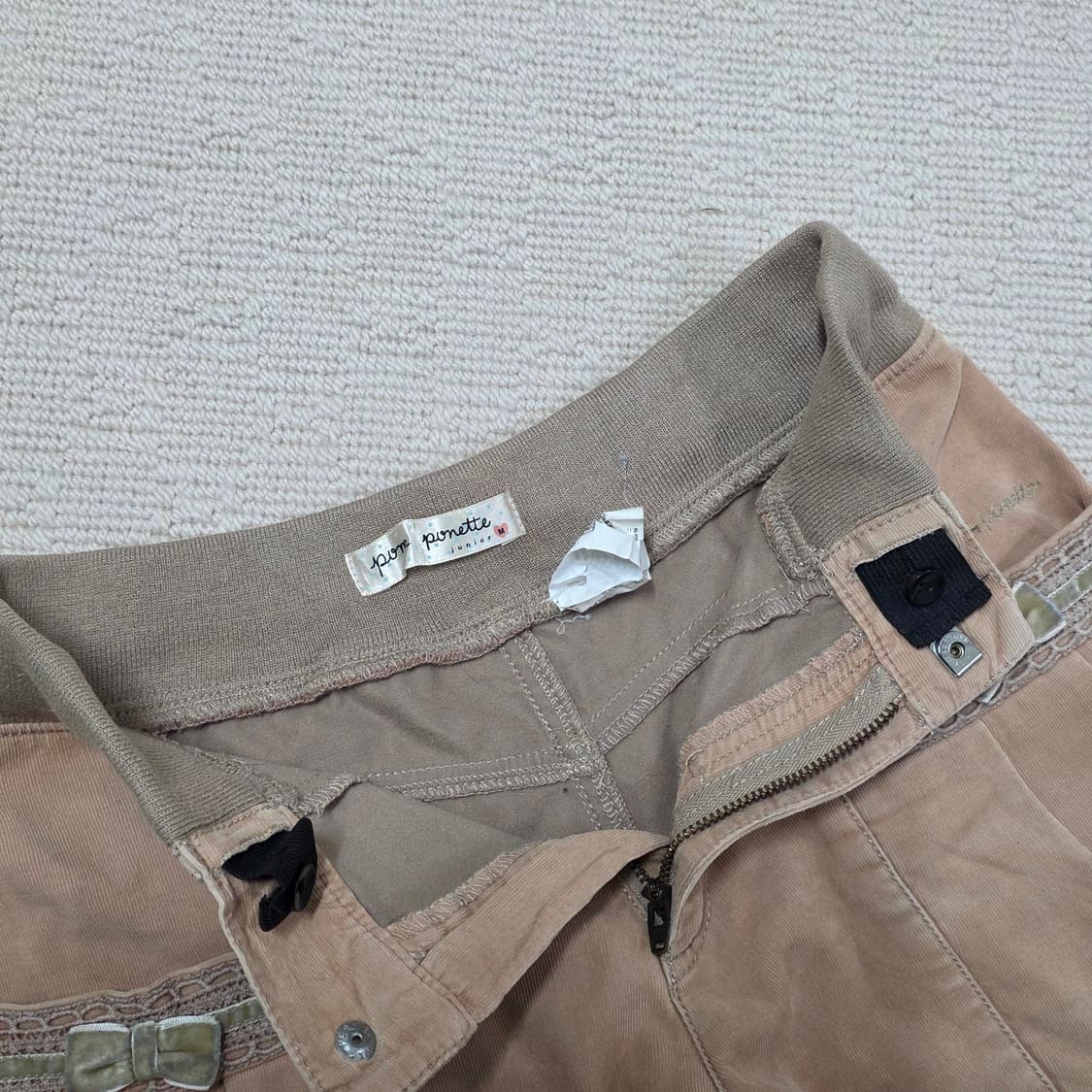 폼포넷 라떼갸루 베이지 리본 큐롯 팬츠 트랄라라 엑시즈팜 리즈리사 상품이미지5