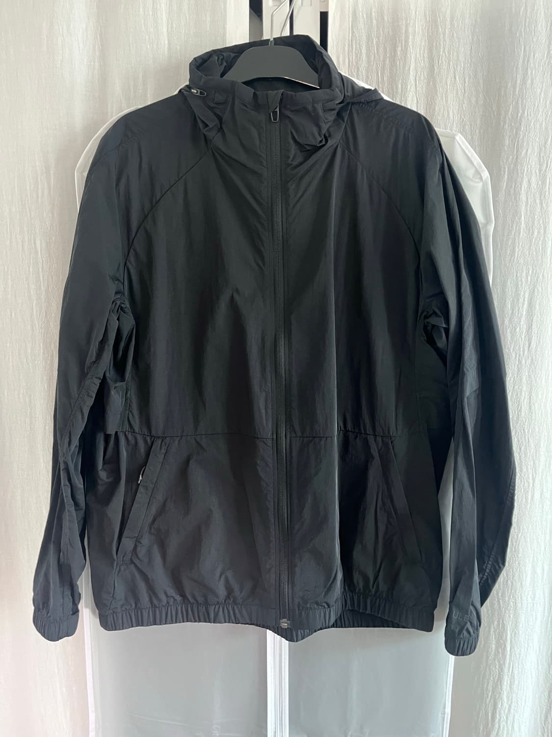 룰루레몬 바람막이 상품이미지1