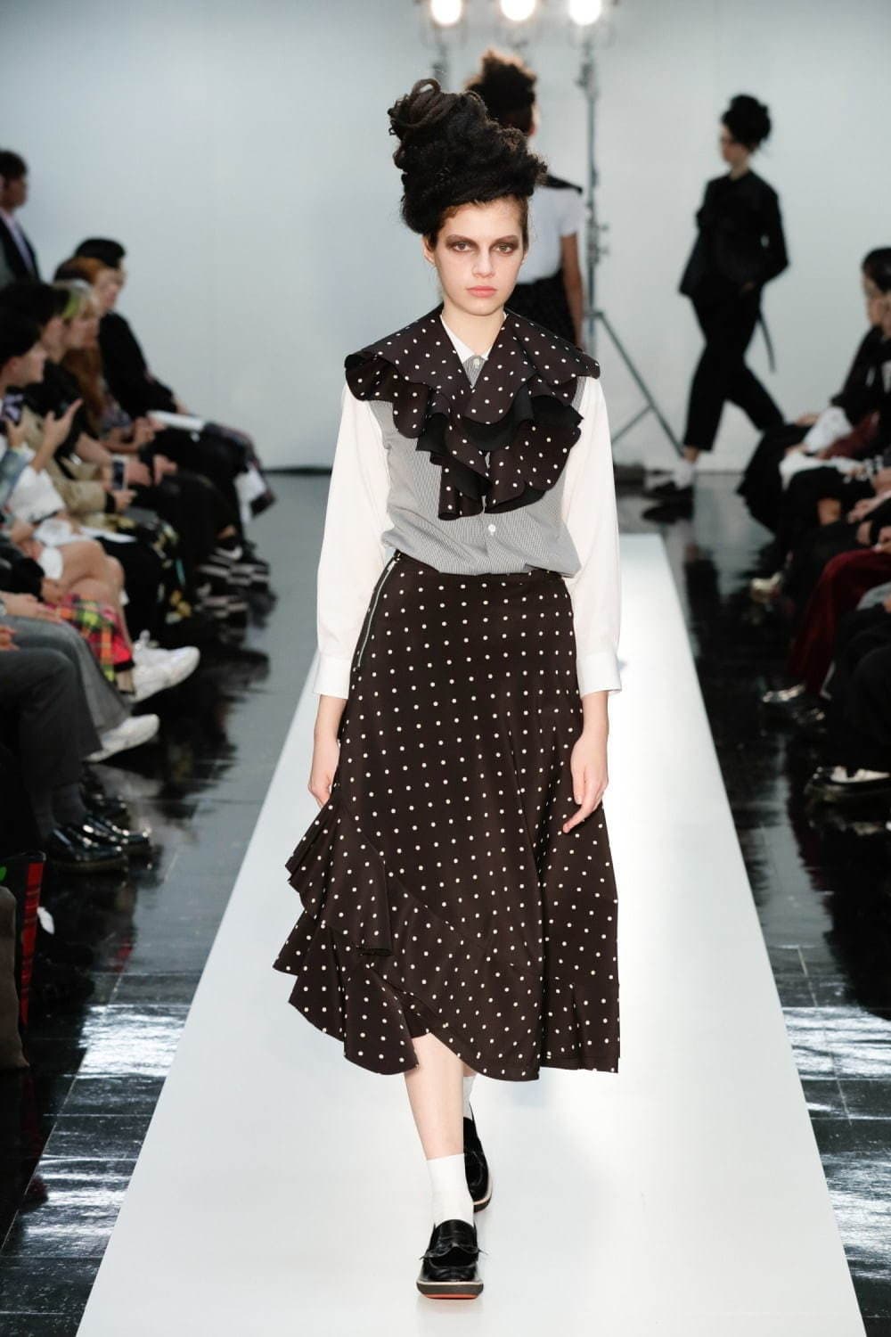 Dot Ruffle Transformed Skirt 상품이미지1