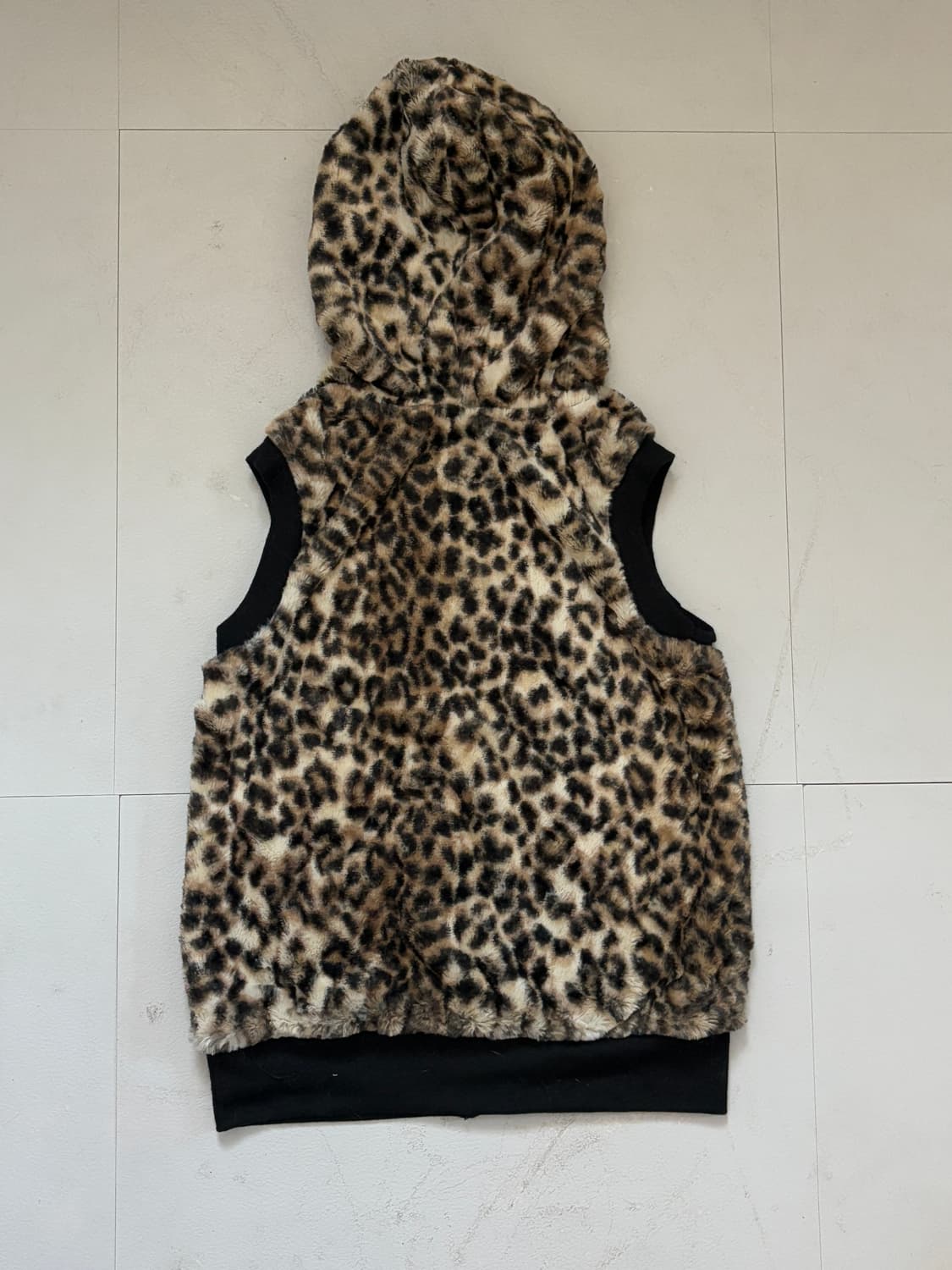 • Leopard Fake Fur Hooded Vest 상품이미지6