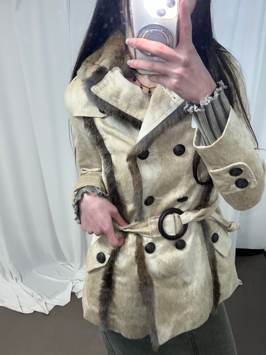 베이지 래빗퍼 트리밍 코트 상품이미지4