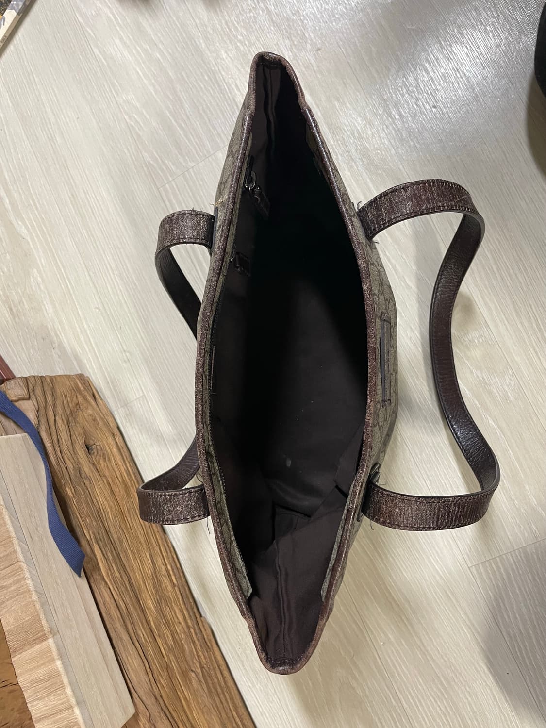 구찌 GG 로고 캔버스 미디움 쇼퍼 토트백 상품이미지7