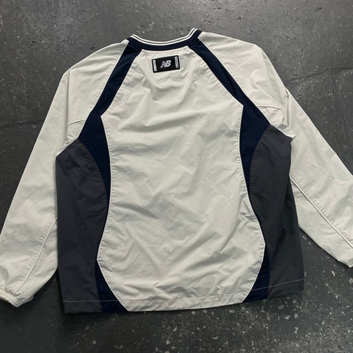 100 뉴발란스 우븐 피스테 웜업 상품이미지6