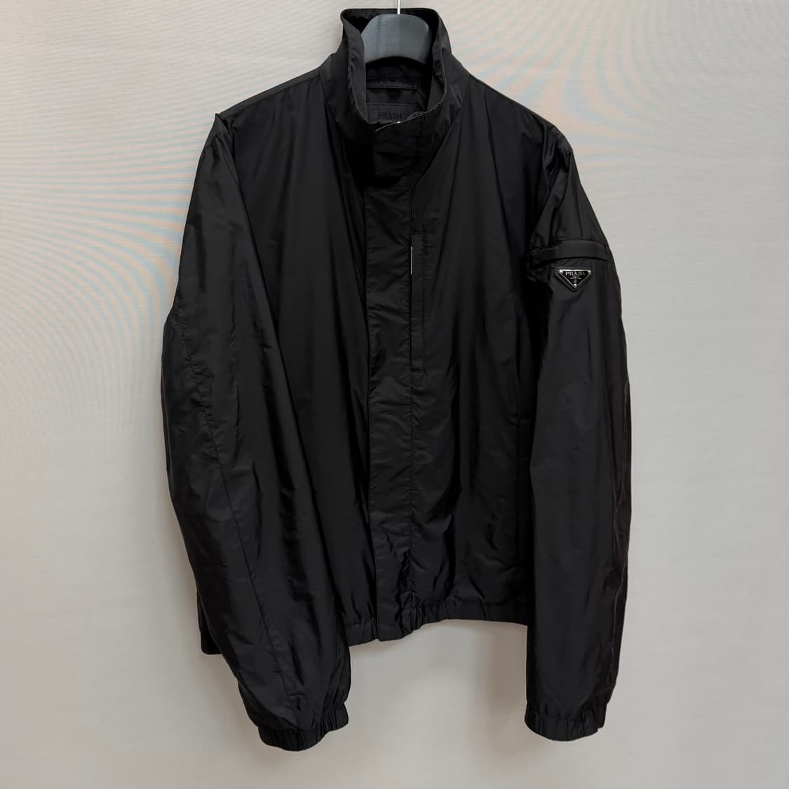 프라다 삼각로고 리나일론 바람막이 자켓( 50 ) 상품이미지2