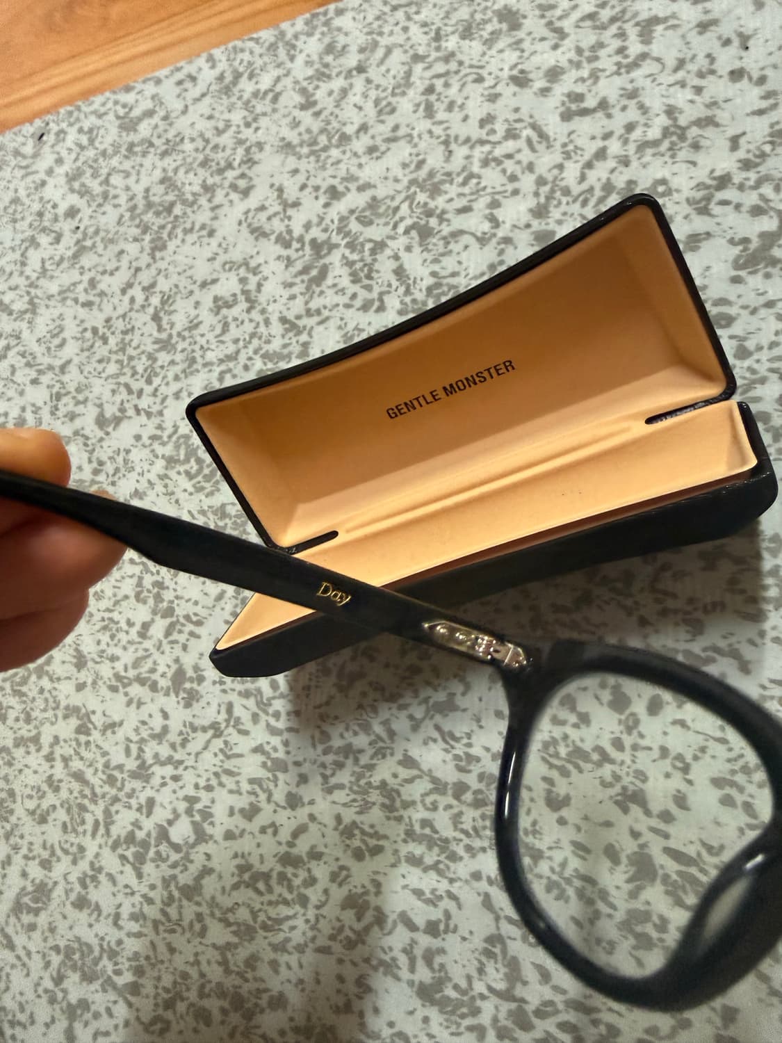 젠틀몬스터 데이 상품이미지7