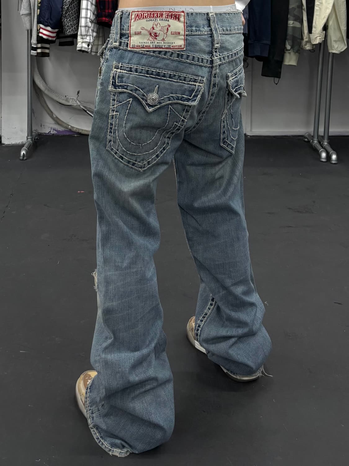 트루릴리전 슈퍼티 데님팬츠 상품이미지2