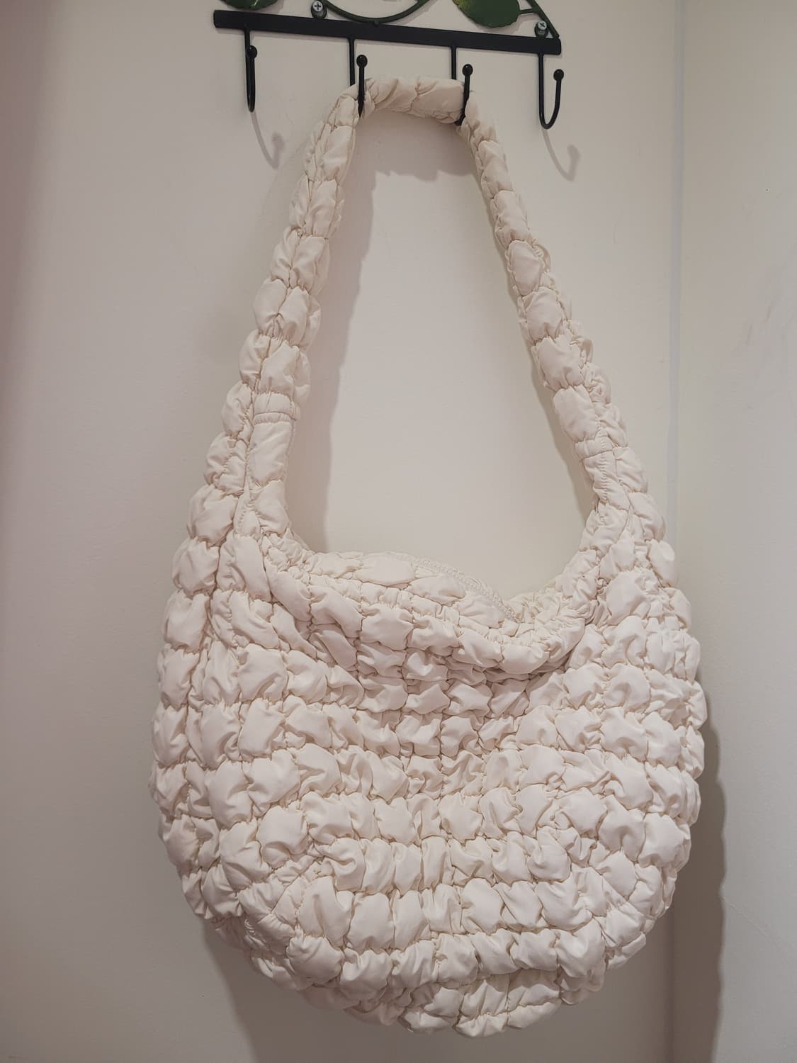 COS 코스 퀼팅 오버사이즈 구름백 아이보리 상품이미지3