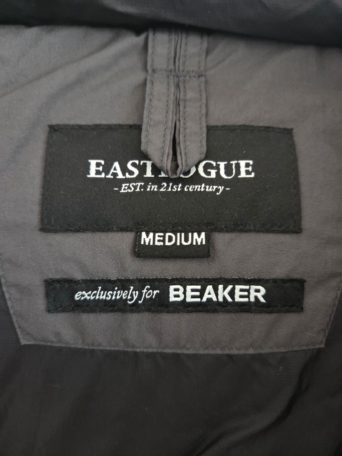 이스트로그x비이커 유틸리티 파카 고어텍스 애쉬 M 상품이미지4