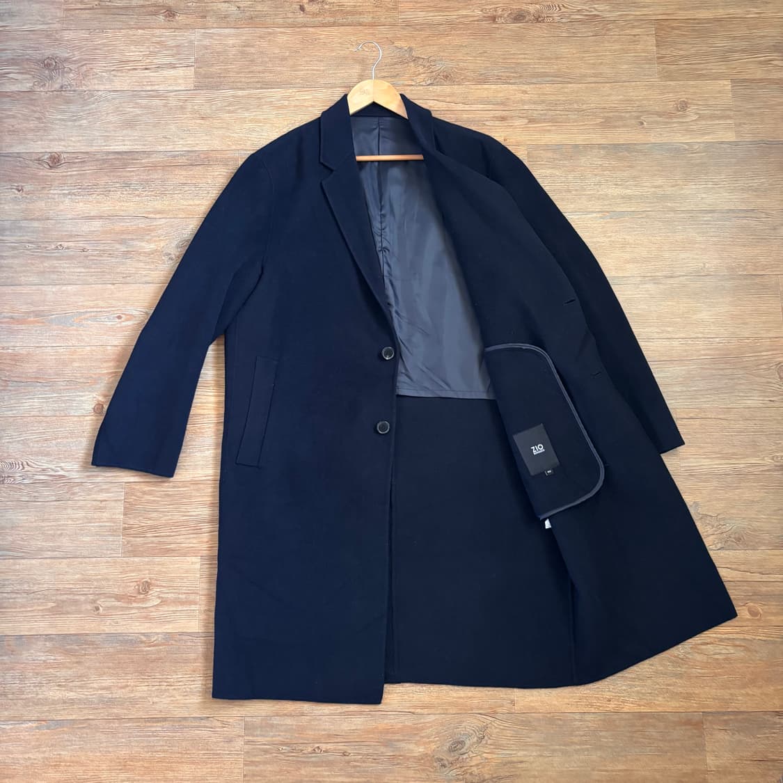 ZIO 송지오 박스핏 105 코트 다크네이비 가벼운 소재 실루엣 상품이미지1