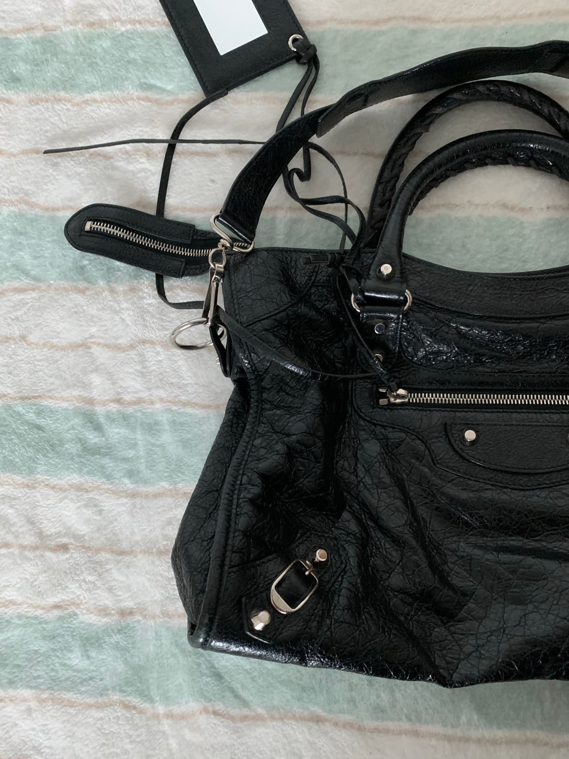 발렌시아가 시티백 모터백 미듐 정품 블랙 은장  상품이미지3