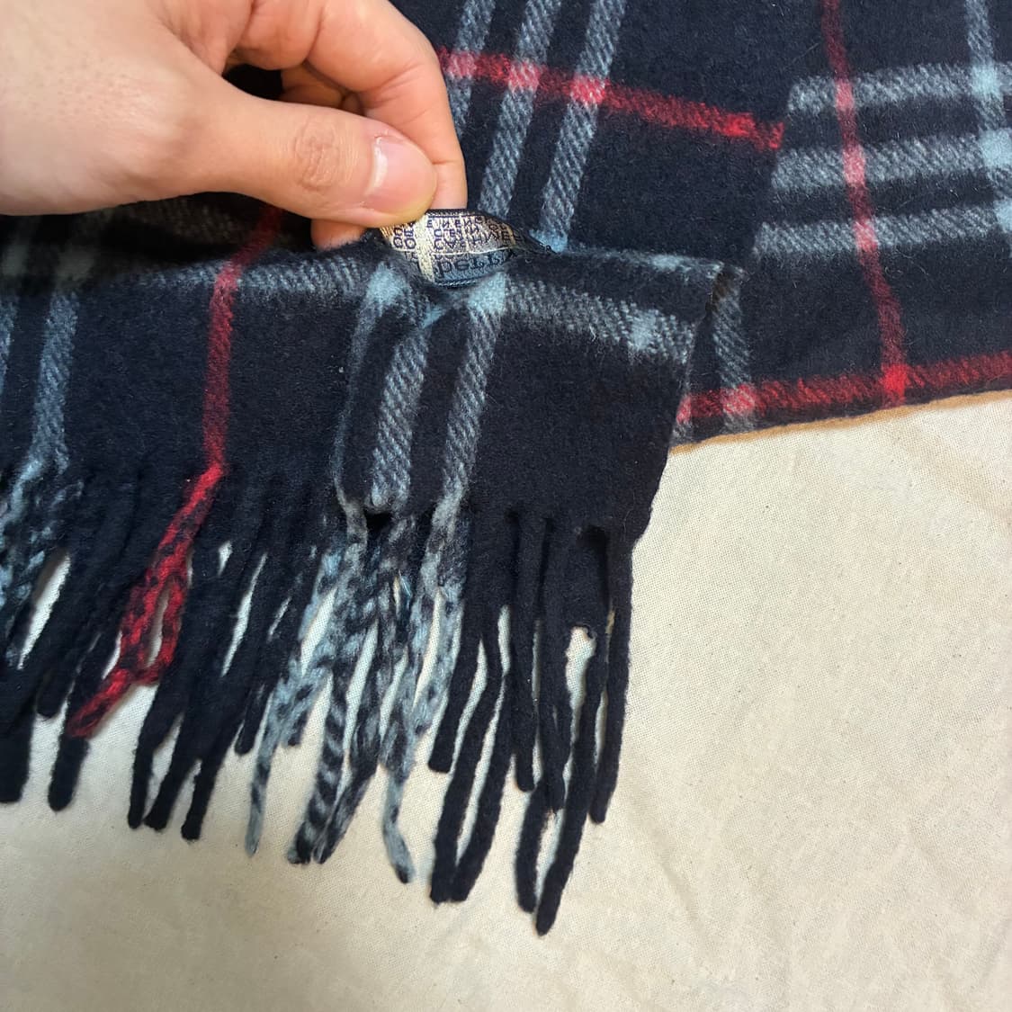 버버리 정품 캐시미어 머플러 체크 상품이미지4