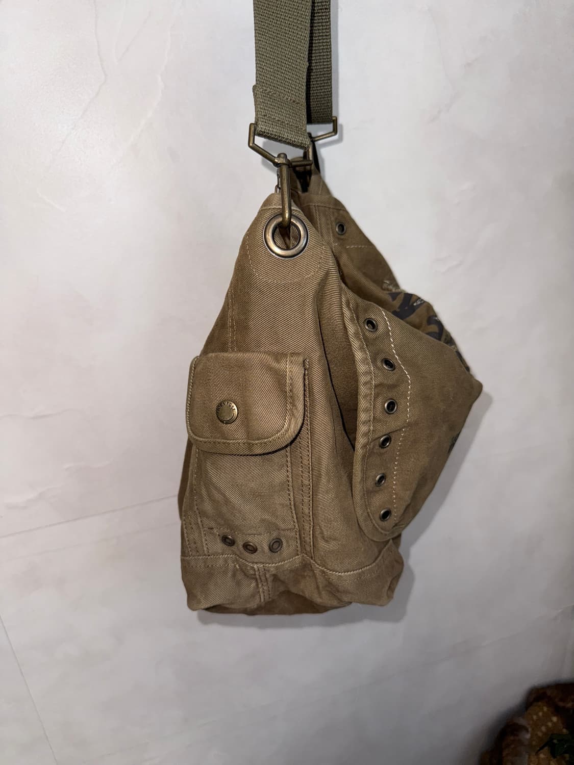 Brown brown vintage lettering cross bag 상품이미지3