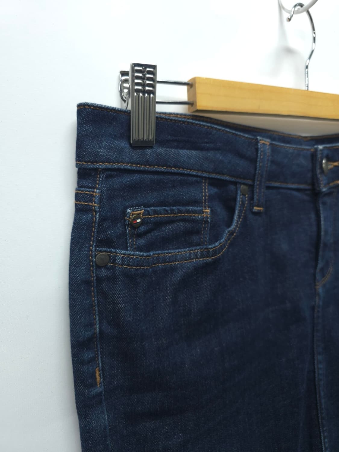 타미힐피거 ROME 레귤러 핏 데님 스커트 (29) 상품이미지4