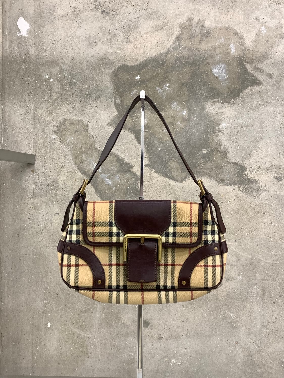 Burberry 버버리 노바체크 숄더백 상품이미지1