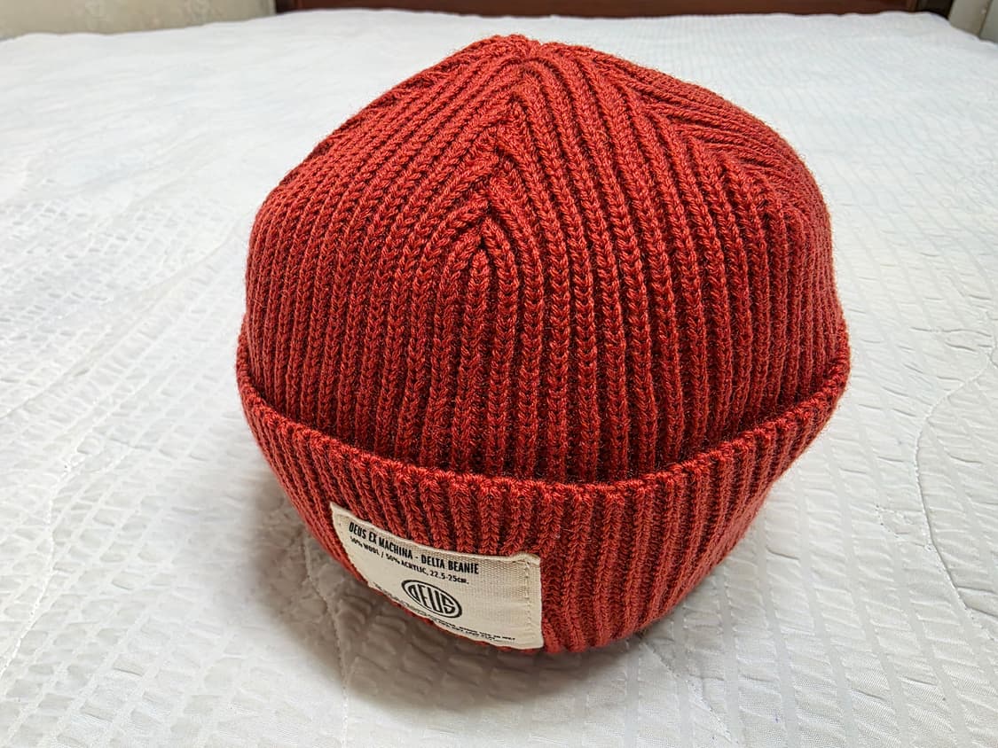 데우스 새상품 택만 제거된 미착용 델타 숏 비니 오렌지레드색상 deus 상품이미지5