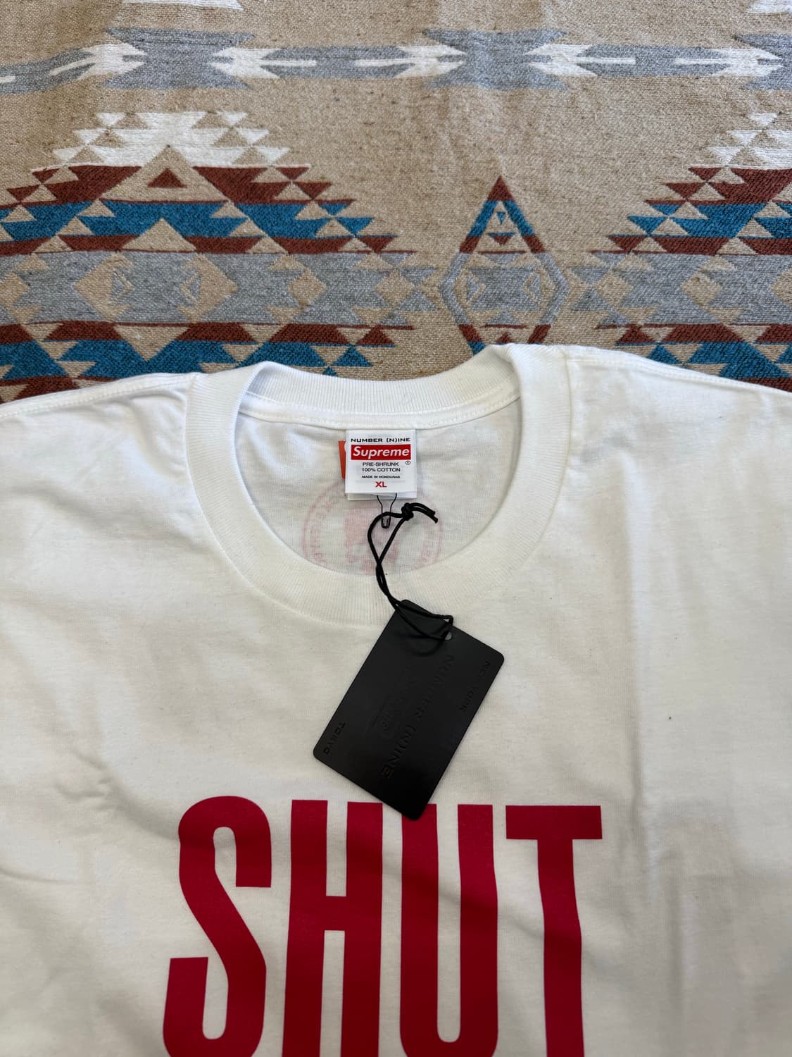 [XL] 슈프림 x 넘버 나인 셧 업 티셔츠 화이트 - 25FW 상품이미지3