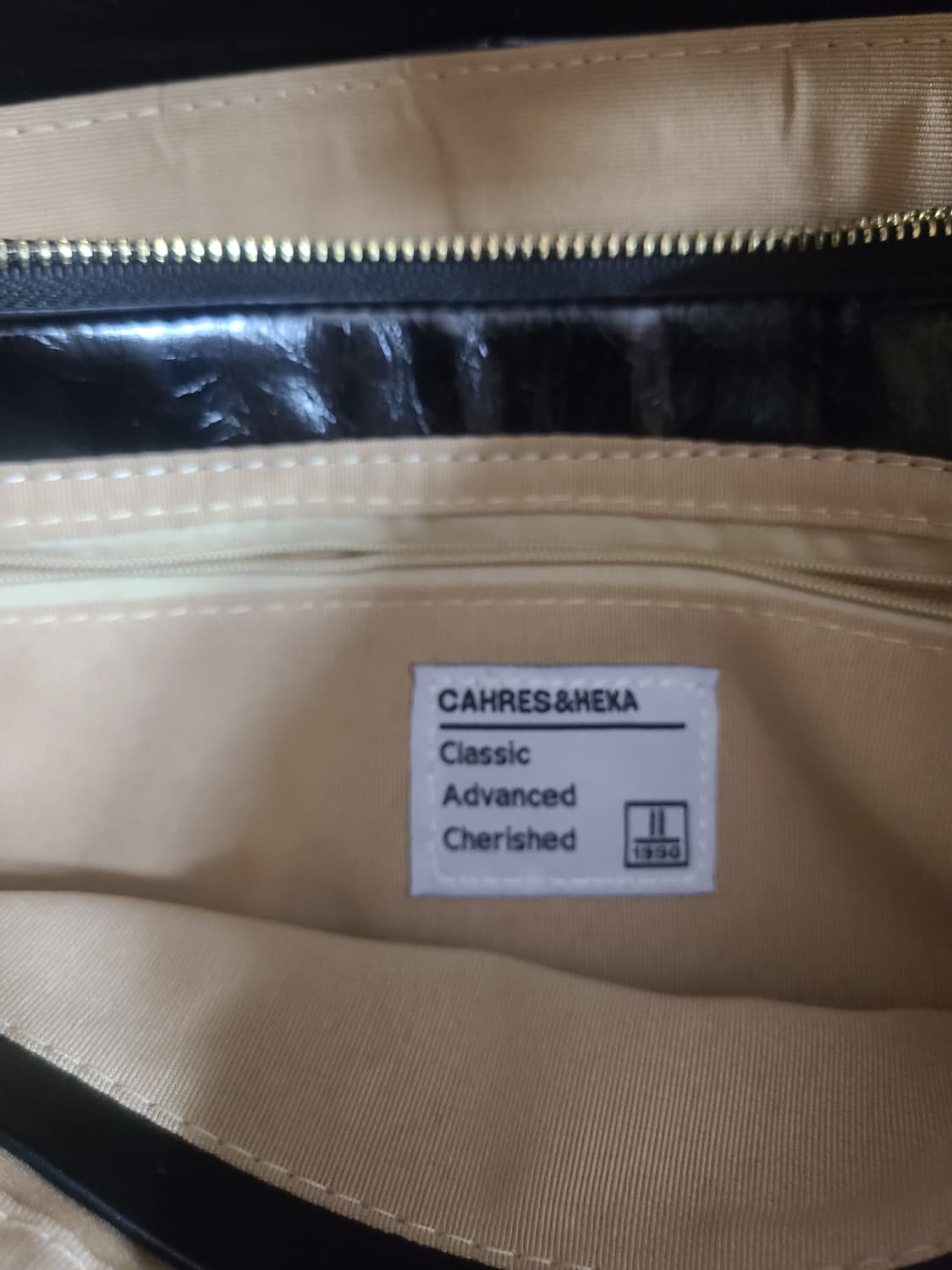 카레스 앤 헤카 블랙 숄더백 상품이미지6