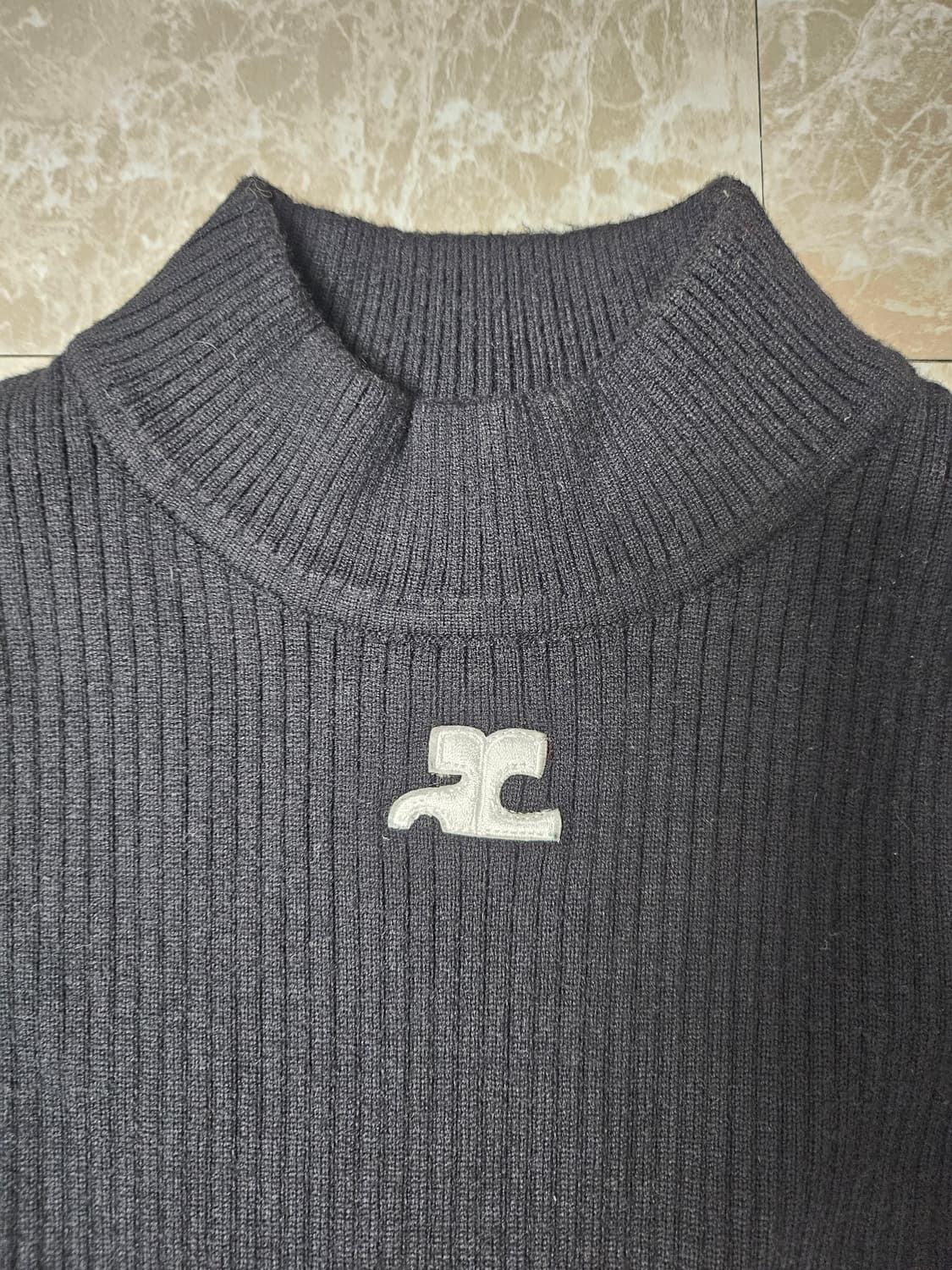 꾸레쥬 여성 리에디션 립하이넥 니트 S 상품이미지3