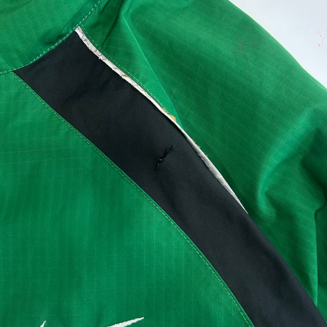 Nike 나이키 그린 2-way 배색 바람막이  상품이미지5