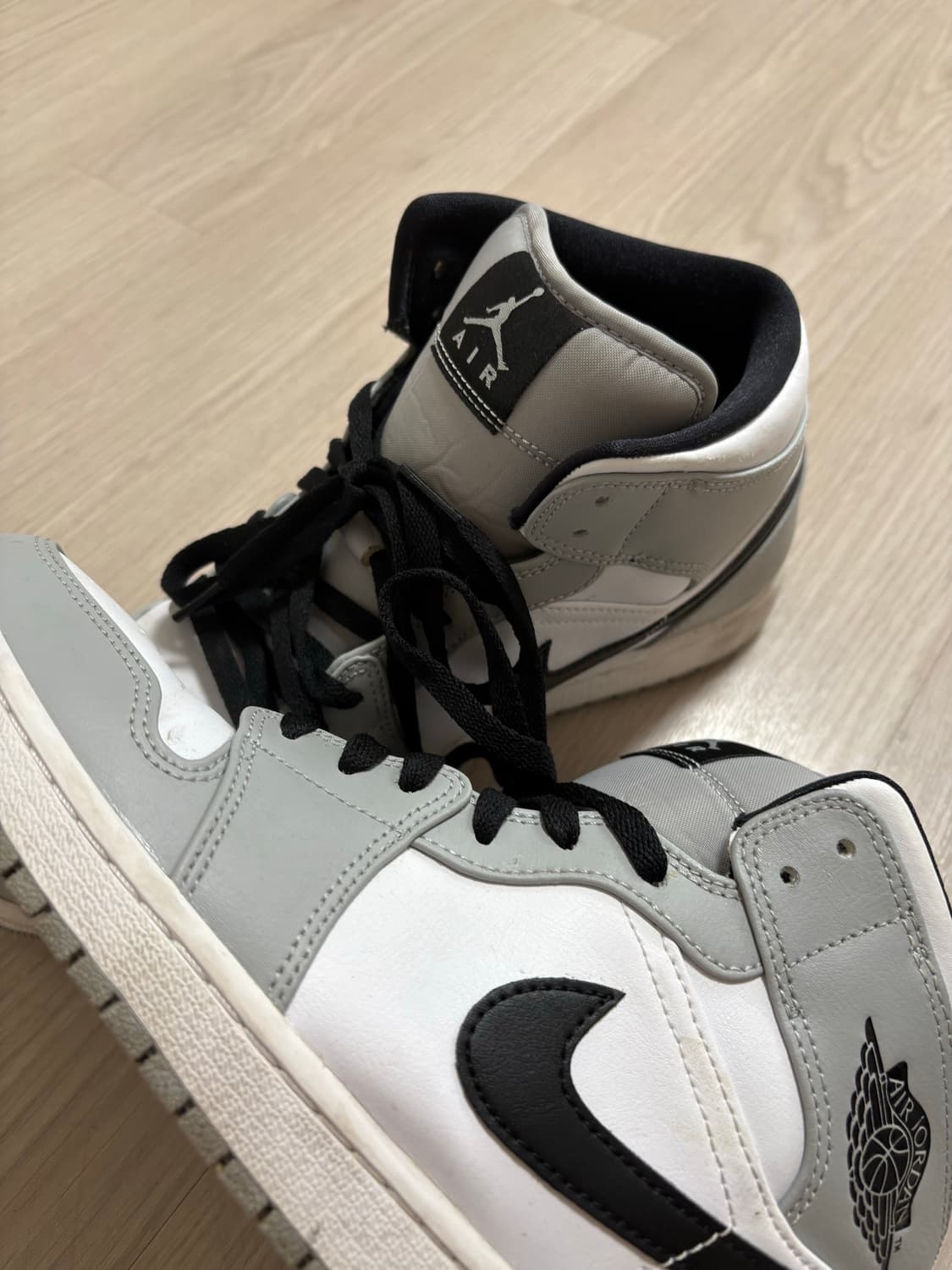 조던1 미드 라이트 그레이 285 상품이미지1