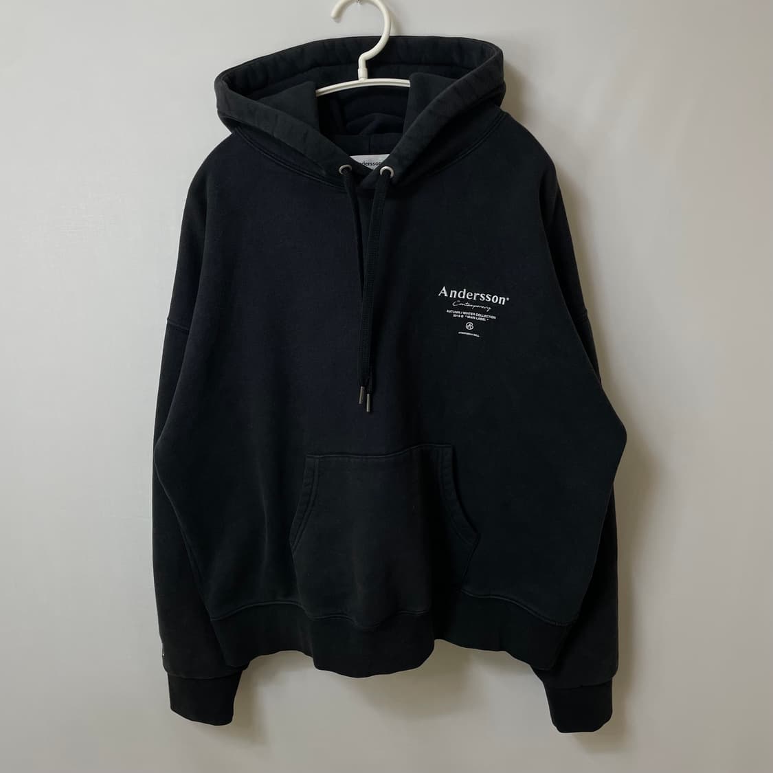 [ L ] 앤더슨벨 레터링 빅로고 후드티 상품이미지1