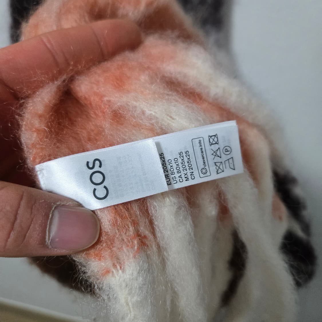 코스 브러쉬드 모헤어 머플러 / 여성 목도리 / 여성 머플러 상품이미지4