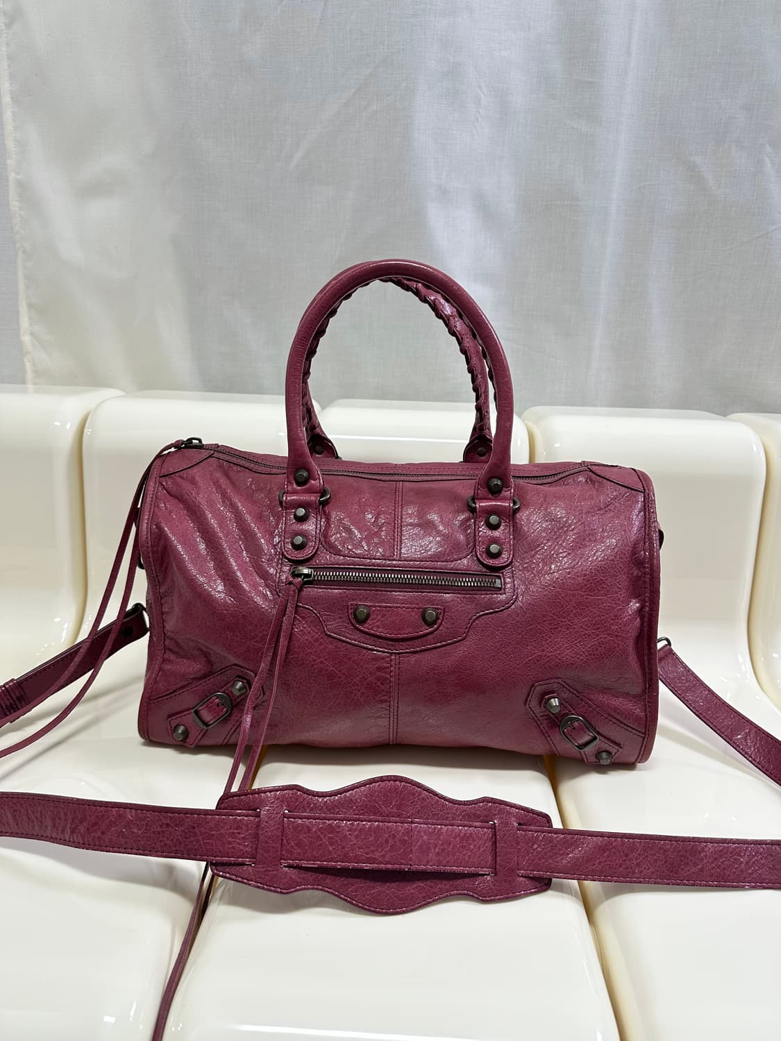 [A 정품] 발렌시아가 시티 모터백 트위기 버건디 상품이미지1