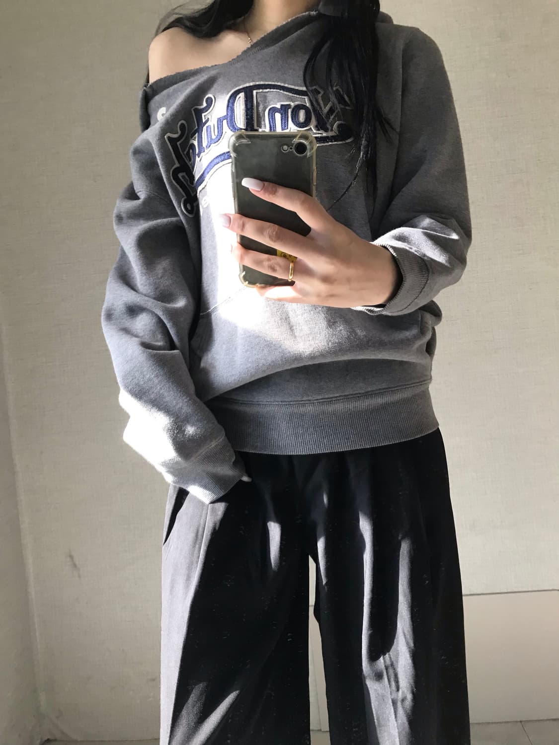 본더치 빅로고 오프숄더 후드티 상품이미지1