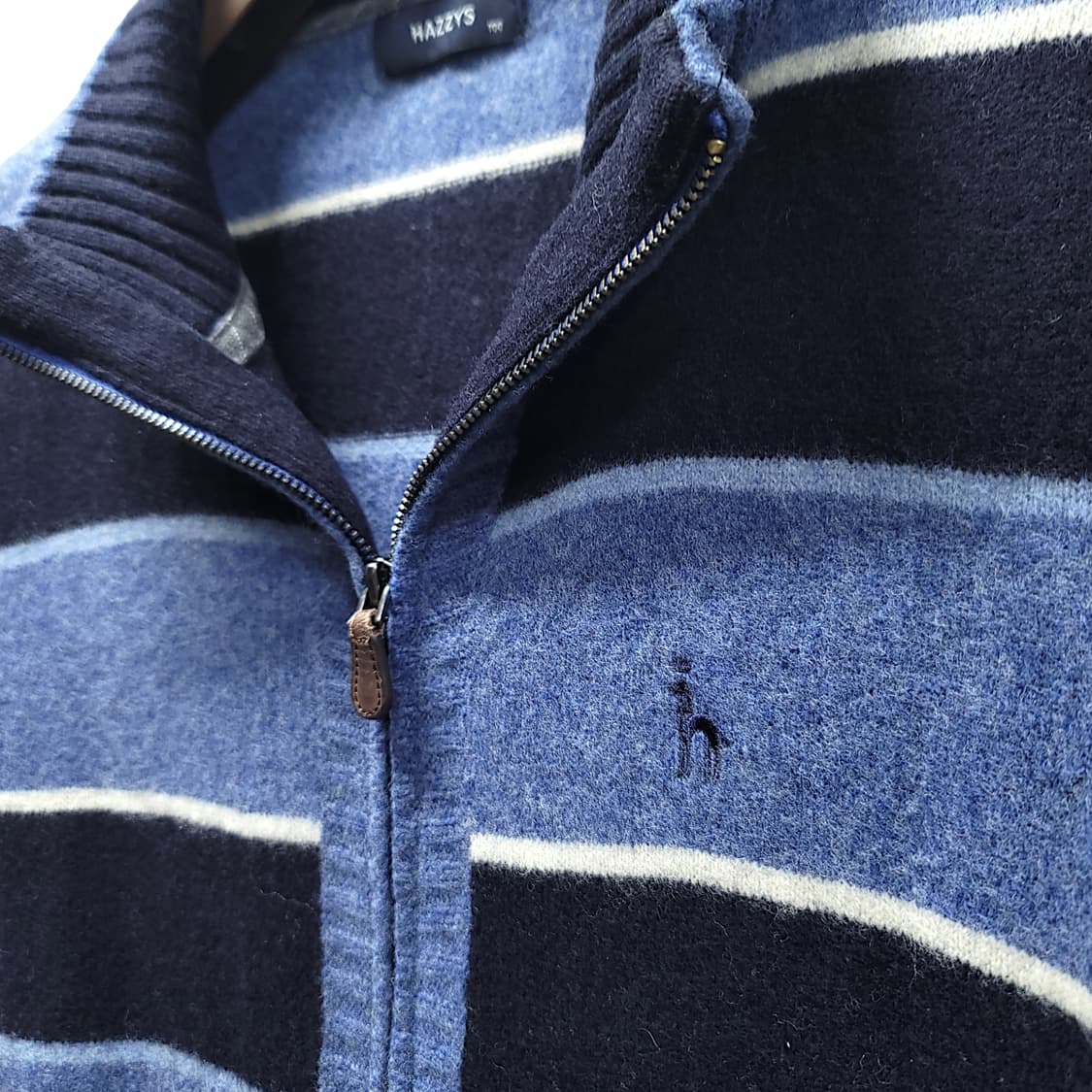 [95] 헤지스 블랙&블루 스트라이프 울 집업 가디건 상품이미지6