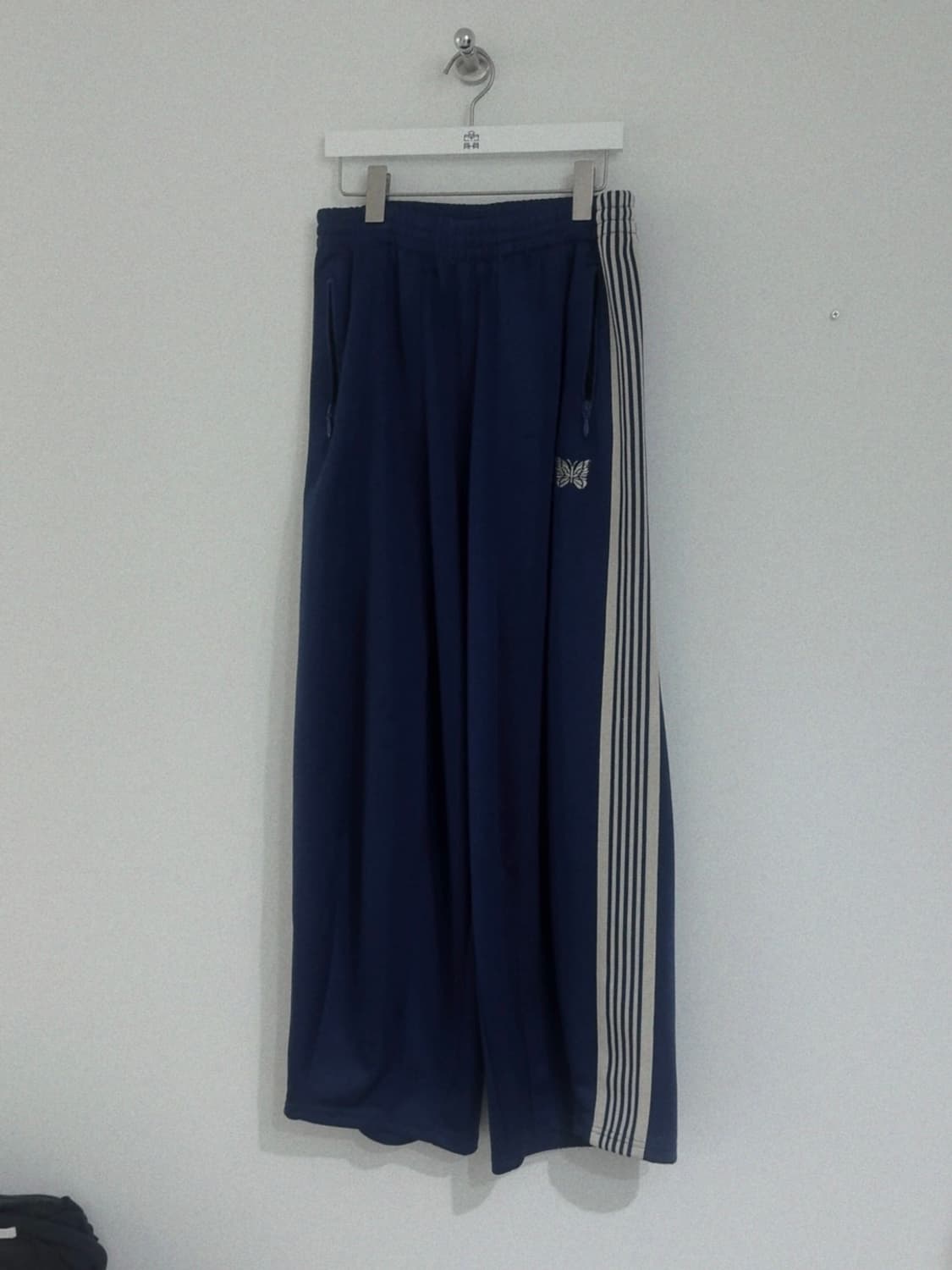 니들스 hd 트랙팬트 로얄블루 상품이미지2