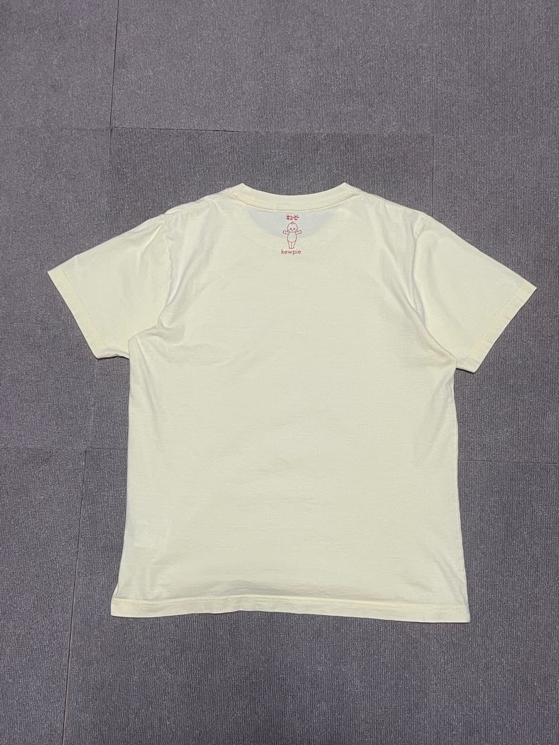 유니클로 UT × 큐피 콜라보 반팔 티셔츠 J02339 상품이미지7