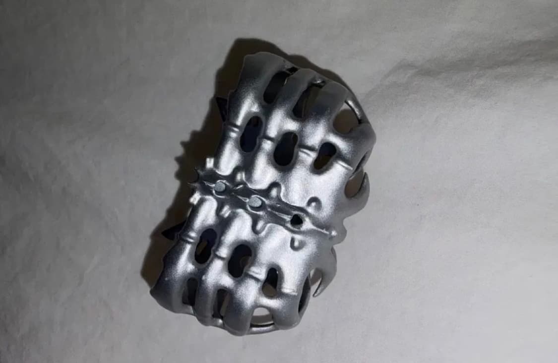 (크림 구매)테스트 아티팩트 에라 에어팟 4세대 메탈 케이스 상품이미지5