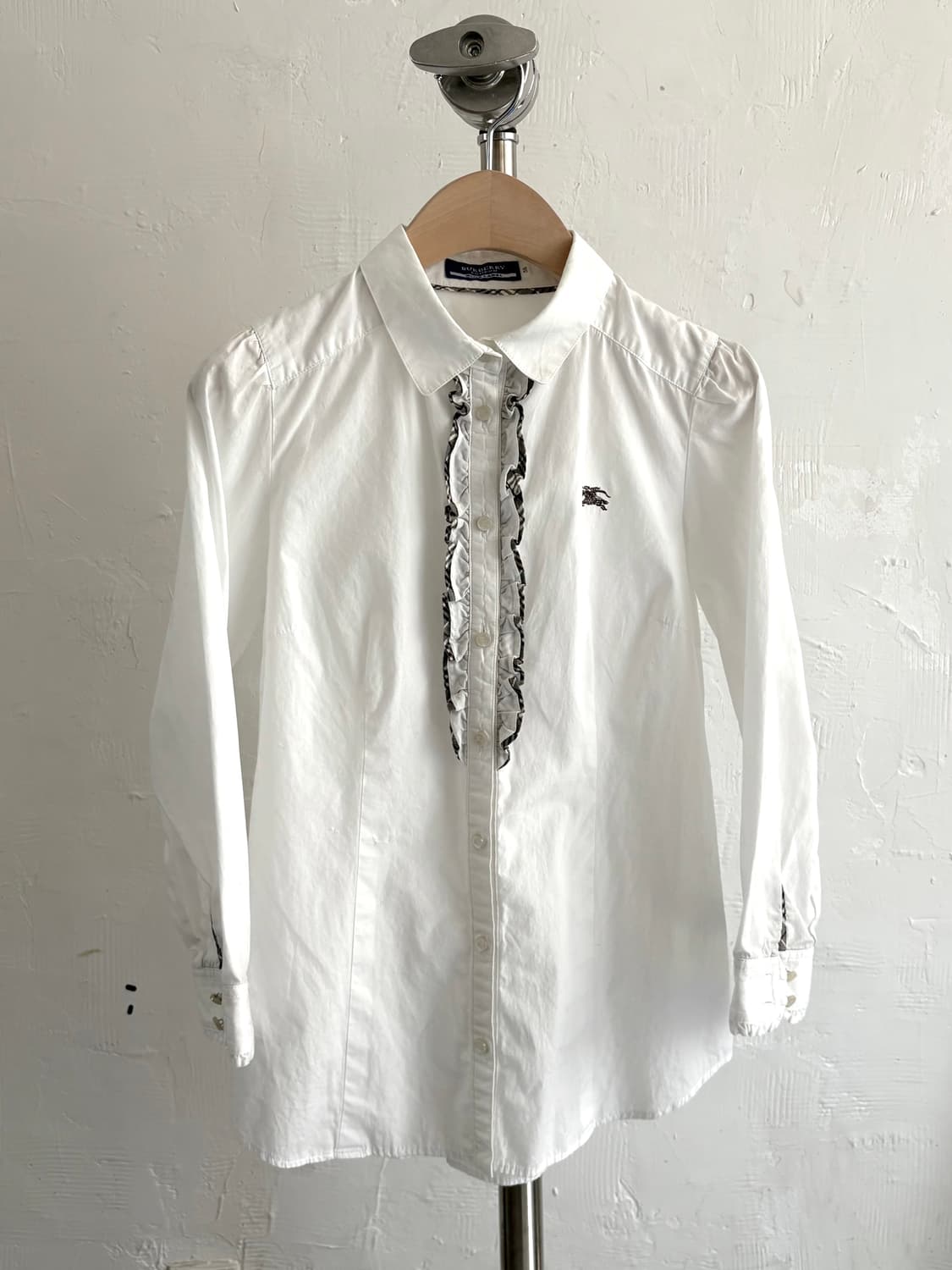 Burberry 버버리 블루라벨 퍼프 화이트 셔츠 상품이미지1