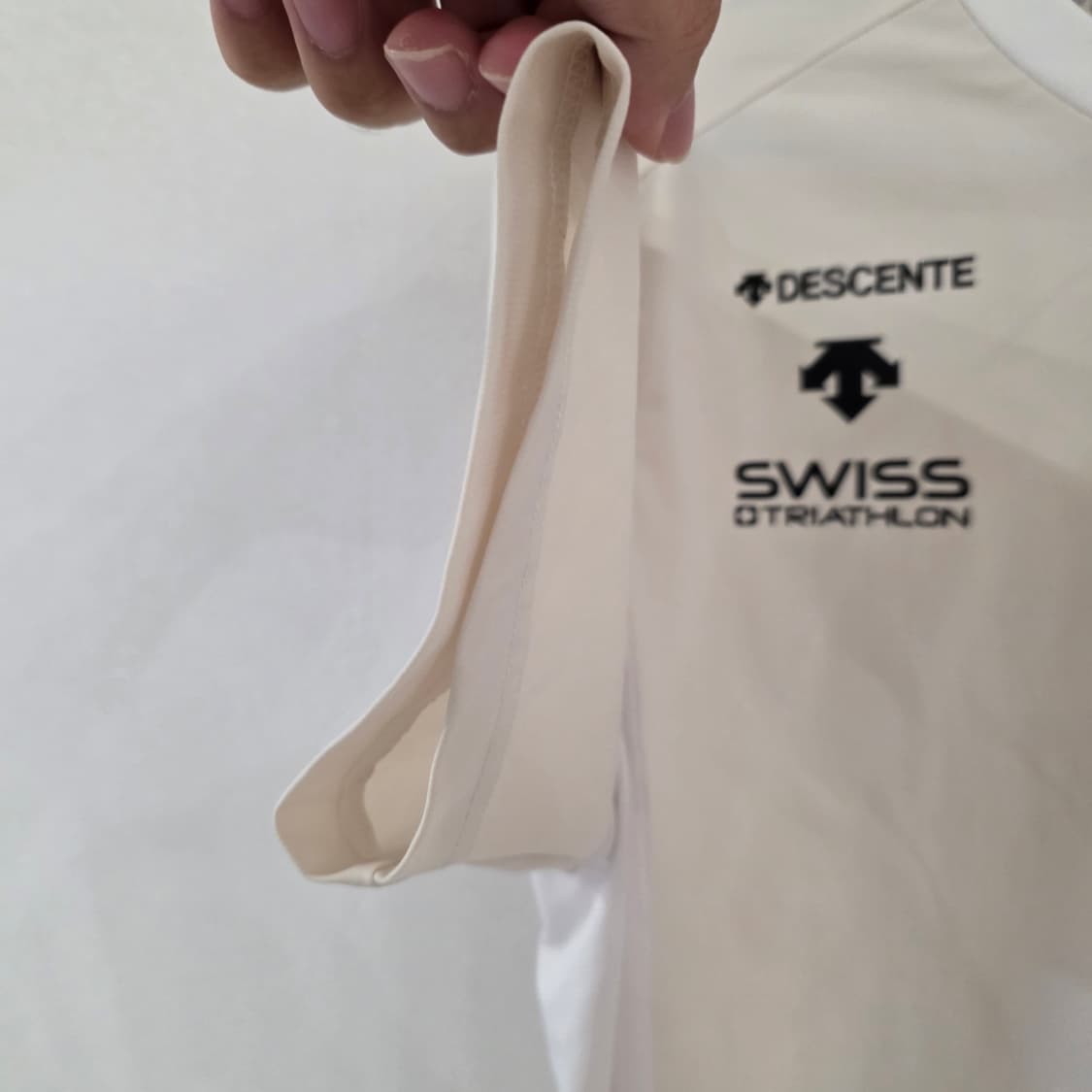 데상트 스위스 트라이애슬론 기능성 반팔티 S 상품이미지5